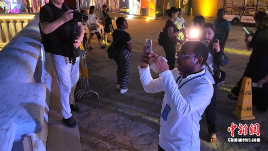 圖為外籍青年伊諾。曹淼欣 攝