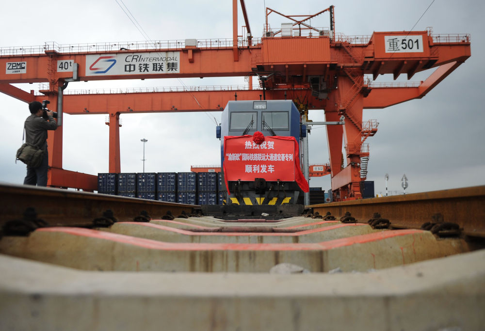 △ 2011年9月22日拍攝的首列“渝新歐”宏碁專列。新華社記者 李健 攝